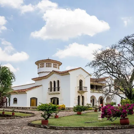 Hacienda Museo Campestre En El Corazon De Cali Villa